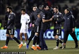 湖人惜败雄鹿！詹姆斯尽力，众配角发挥，东契奇+艾顿攻守全垮！